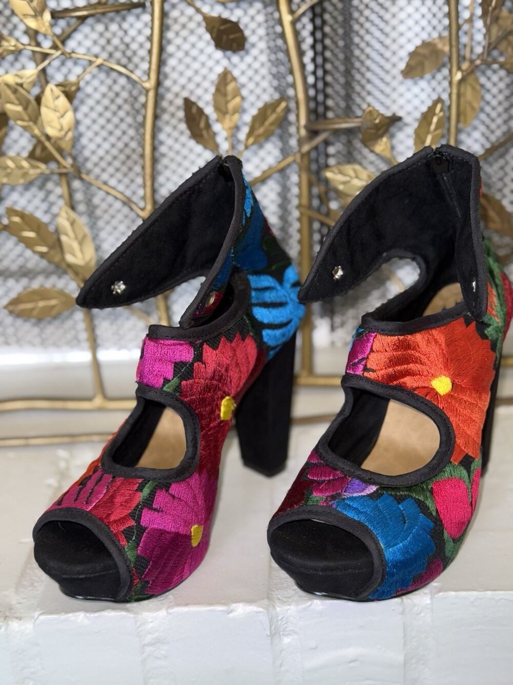 Size 37 - Teresa Artesanal Monarca Heels Open-Toe Handcrafted Silk
